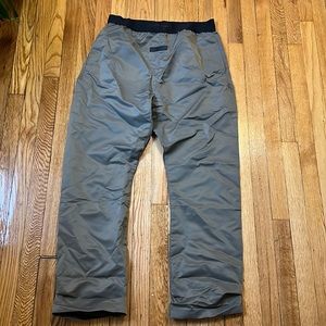 FEAR OF GOD ESSENTIALS Nylon Pant